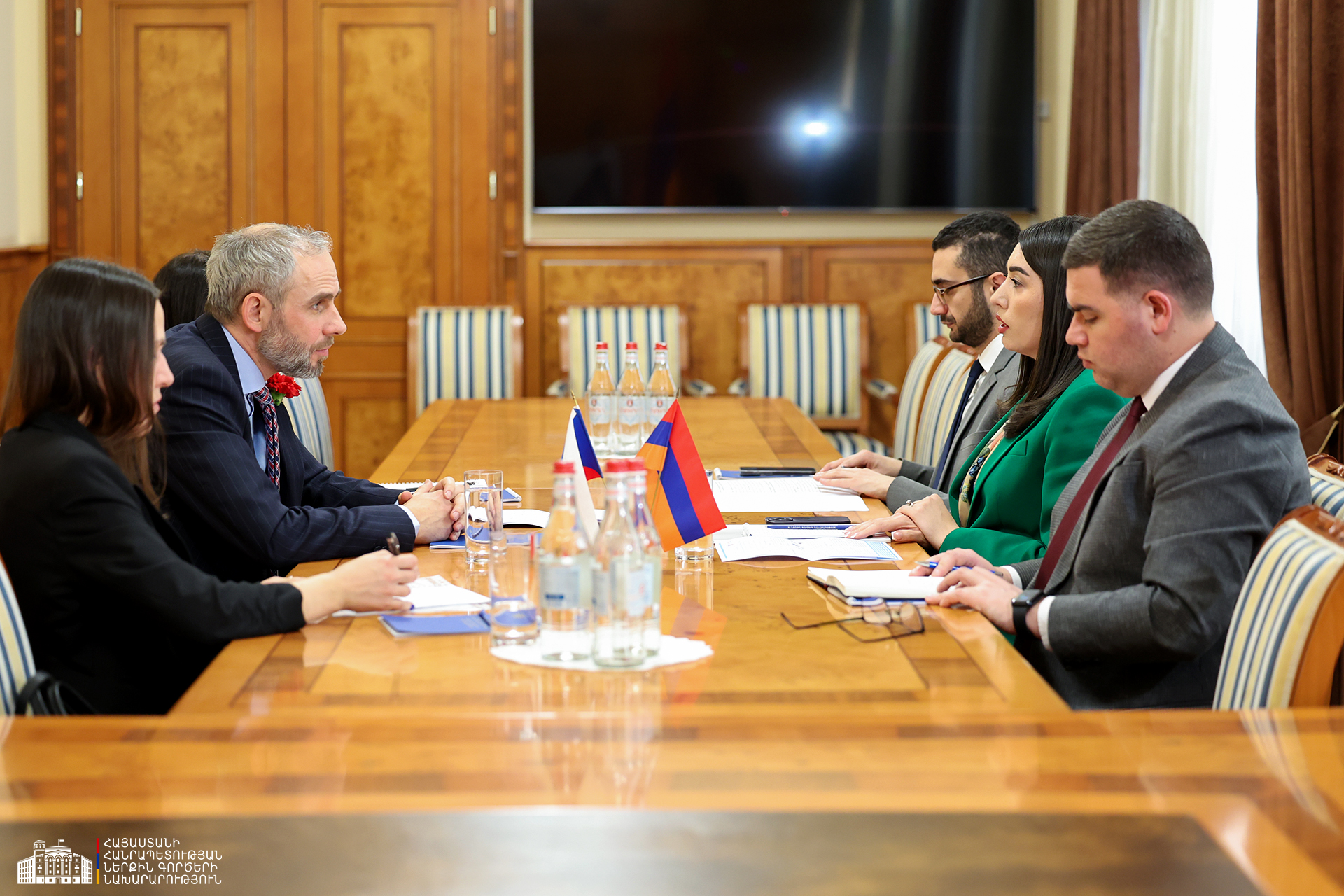 ՆԳ նախարարն ու Չեխիայի դեսպանը պատրաստակամություն են հայտնել շարունակել ու ընդլայնել համագործակցությունը՝ նպաստելով երկկողմ հարաբերությունների զարգացմանը