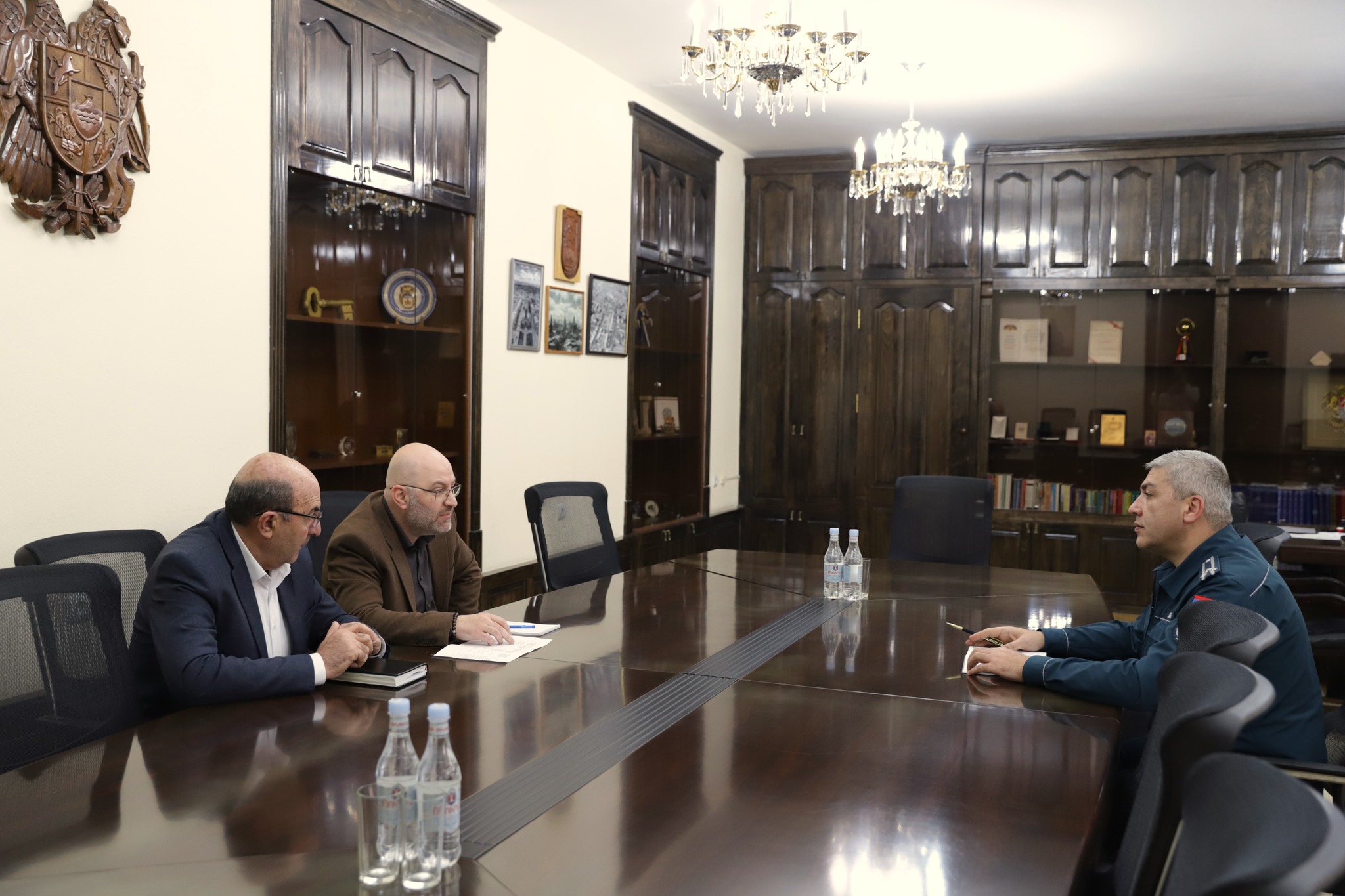 Արտակարգ իրավիճակներում բնակչության պաշտպանության և քաղաքացիական պաշտպանության խնդիրներին նվիրված աշխատանքային հանդիպում-քննարկում Շիրակի մարզպետի աշխատակազմում