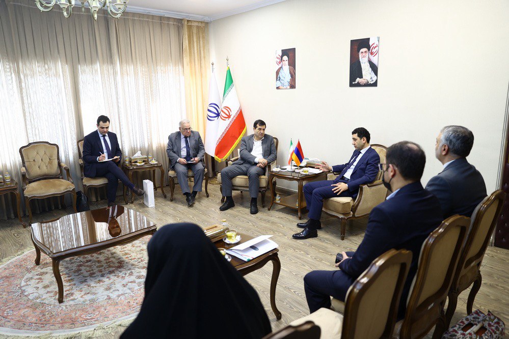 Դեսպան Գրիգոր Հակոբյանը հանդիպել է Իրանի սպորտի և երիտասարդության նախարարի հետ