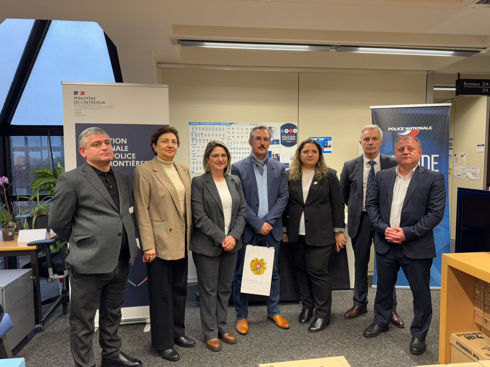 Ֆրանսիայի ՆԳ նախարարության սահմանային ոստիկանության հրավերով ՀՀ պատվիրակությունը մասնակցել է հարկադիր վերադարձի կազմակերպման Ֆրանսիայի փորձի վերաբերյալ ճանաչողական այցին