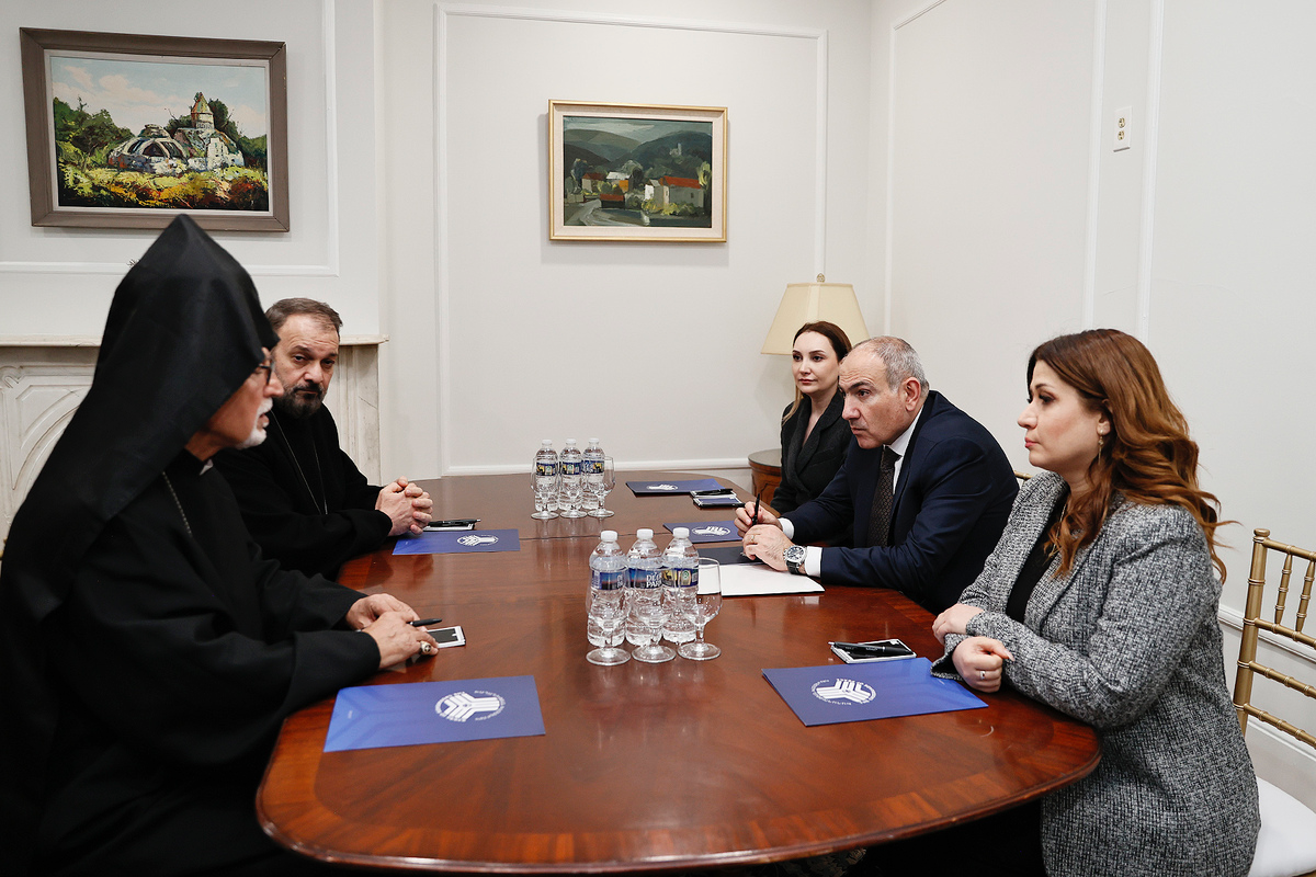 Վարչապետը հանդիպումներ է ունեցել Եկեղեցիների համաշխարհային խորհրդի և Վատիկանի միջև հանձնախմբի ատենապետի, ինչպես նաև ԱՄՆ-ում գործող հայկական կազմակերպությունների ղեկավարների հետ