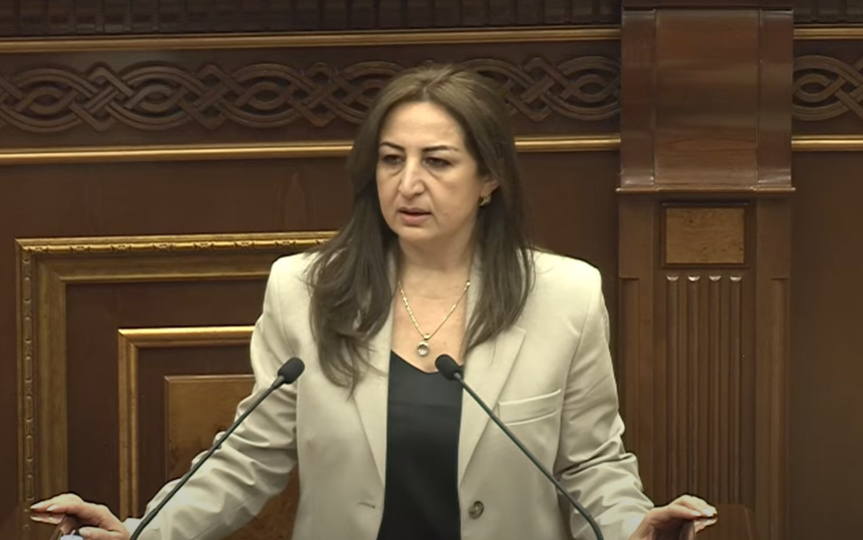 Արմինե Խերանյանը երդմամբ ստանձնեց պատգամավորի մանդատը