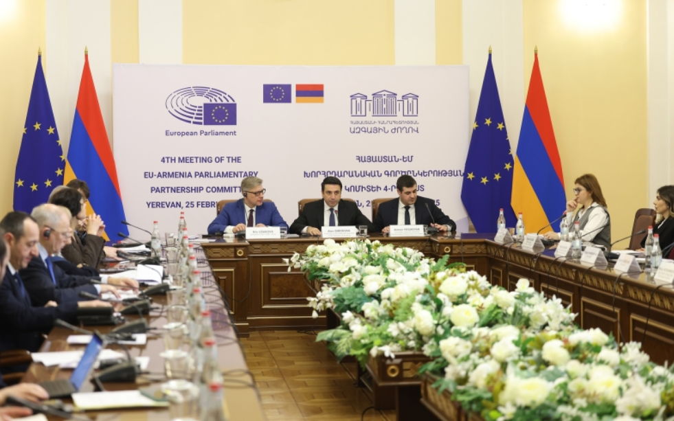 Մենք նոր էջ ենք բացել մեր պատմության մեջ․ Ալեն Սիմոնյան