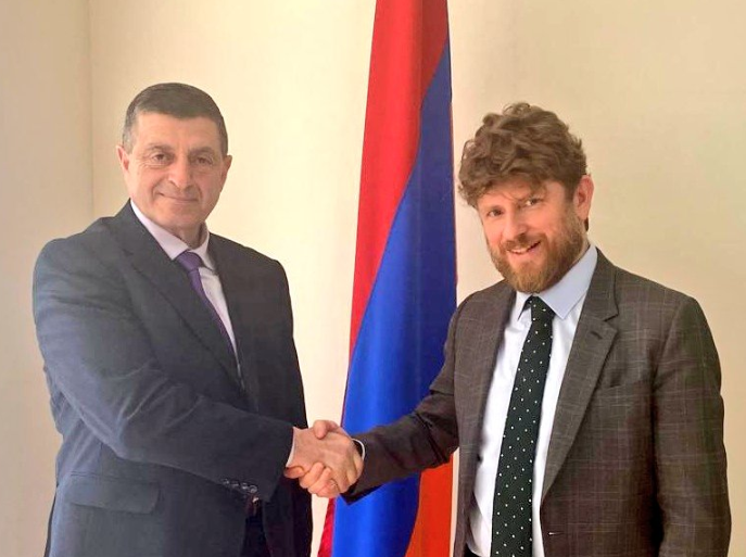 Այսօր այցելում եմ Վայոց ձորի մարզ, որը գտնվում է Ադրբեջանի կողմից մասնակիորեն օկուպացված հայկական տարածքի հենակետային հատվածում․ Ֆրանսիայի դեսպան