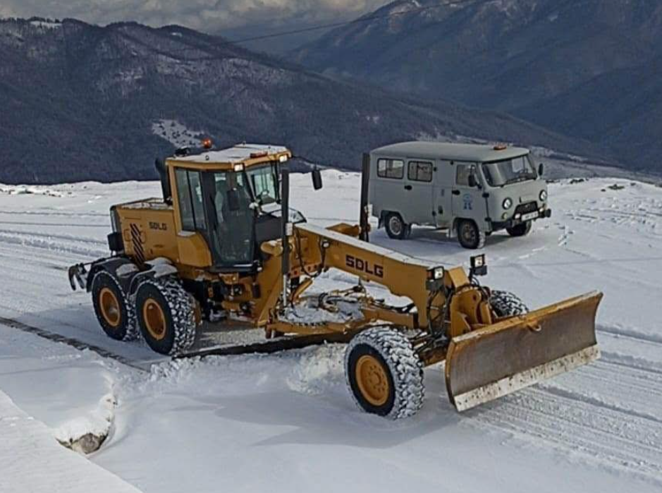 Ճանապարհաշինարարներն ավտոճանապարհներին իրականացնում են մաքրման և աղ-ավազով մշակման աշխատանքներ