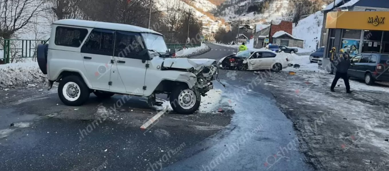 Տավուշում բախվել են «Skoda»-ն ու «ՈՒԱԶ»-ը. կան տուժածներ
