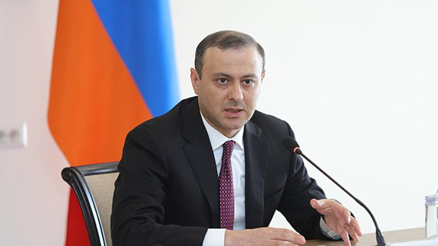 Արմեն Գրիգորյանը չի կիսում Էդմոն Մարուքյանի կարծիքը, թե Հայաստանը պետք է վերադառնա նոյեմբերի 9-ի հայտարարության հարթակ