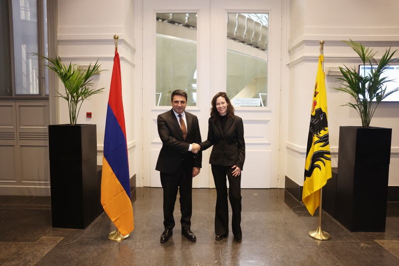 Ալեն Սիմոնյանը հանդիպել է Ֆլանդրիայի խորհրդարանի նախագահի հետ