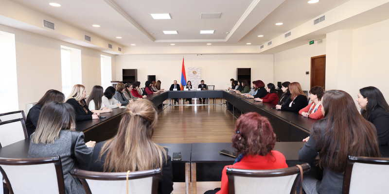 Ժաննա Անդրեասյանը հանդիպել է կին գիտնականներին