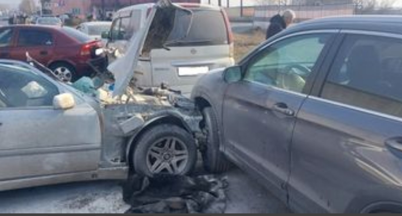 Շիրակի փողոցում բախվել է յոթ ավտոմեքենա