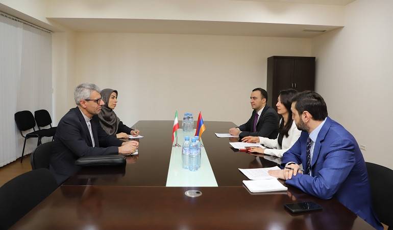 Տեղի է ունեցել Հայաստանի և Իրանի ԱԳՆ մամուլի խոսնակների հանդիպումը