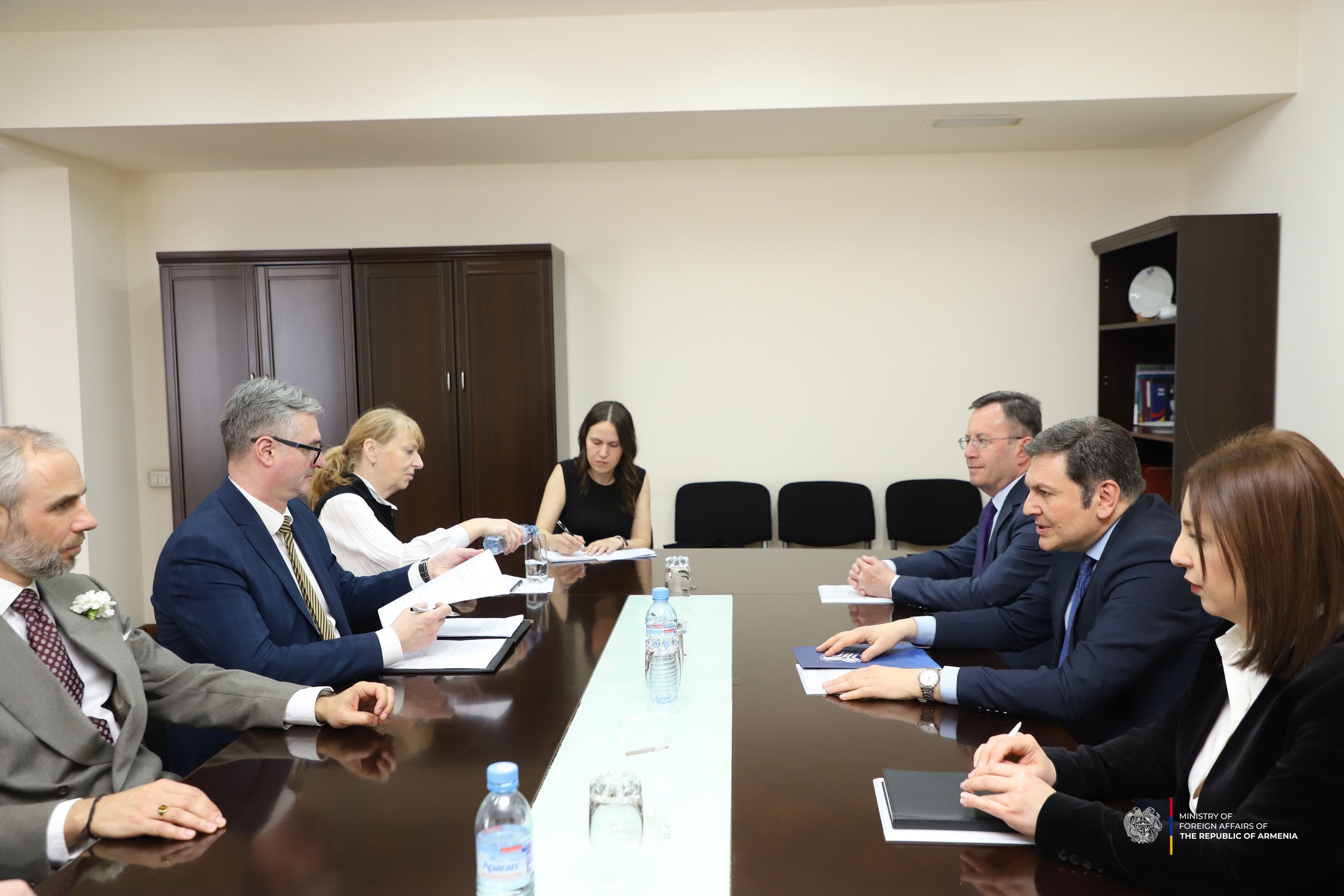ՀՀ ԱԳ նախարարի տեղակալը հանդիպել է Չեխիայի Խորհրդարանի Պատգամավորների պալատի Եվրոպական հարցերի հանձնաժողովի նախագահի հետ