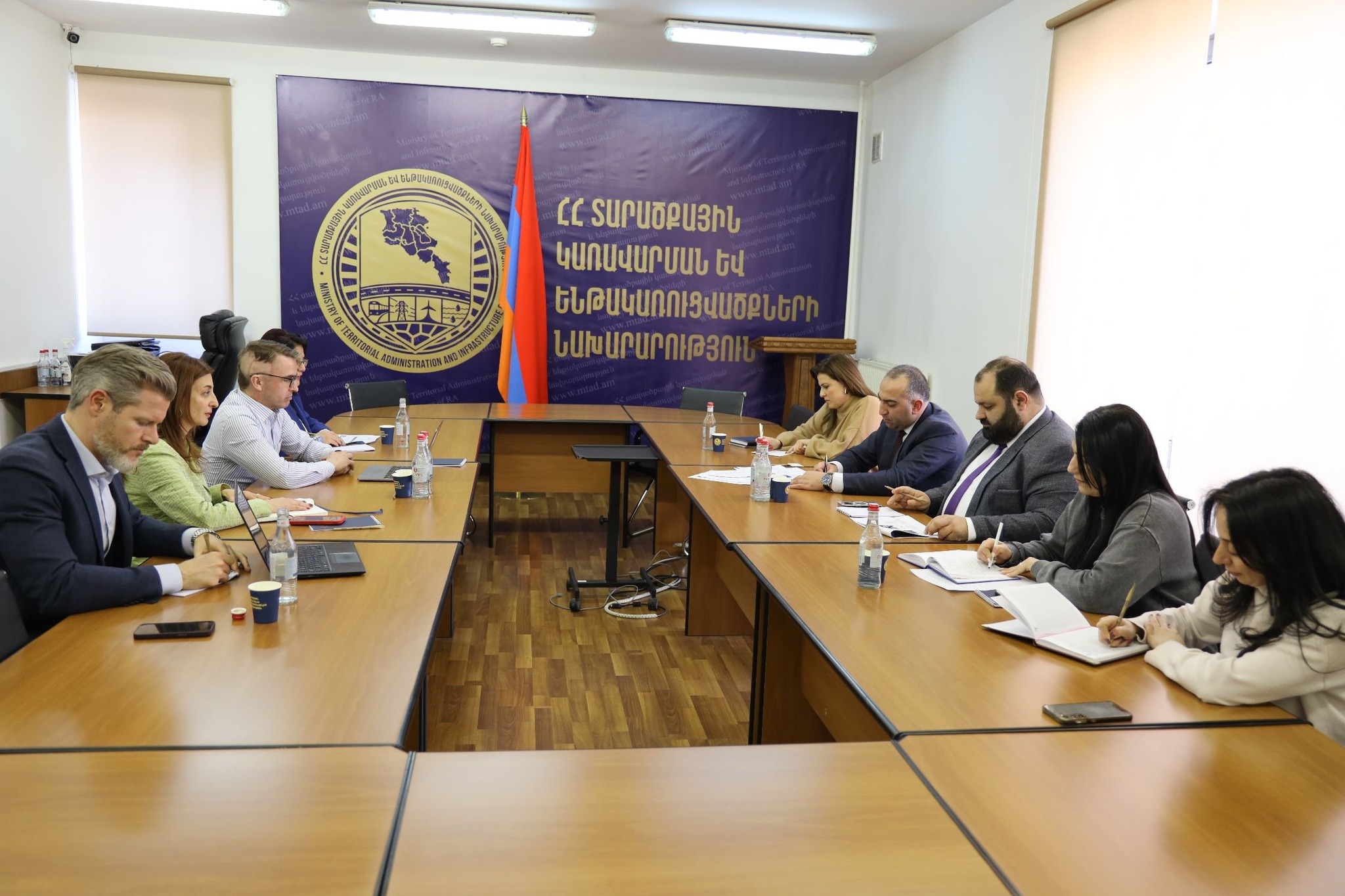 Քննարկվել են Գյումրիի «Չոր նավահանգիստ» նախագծի իրագործման տեխնիկական փուլի վերաբերյալ հարցեր