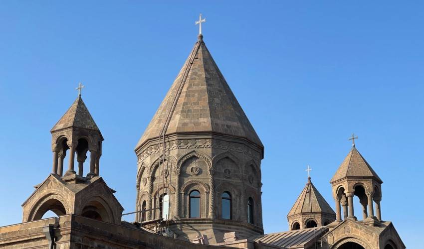 Արթուր Ղևոնդյանը վերականգնվել է քահանայական կարգի մեջ