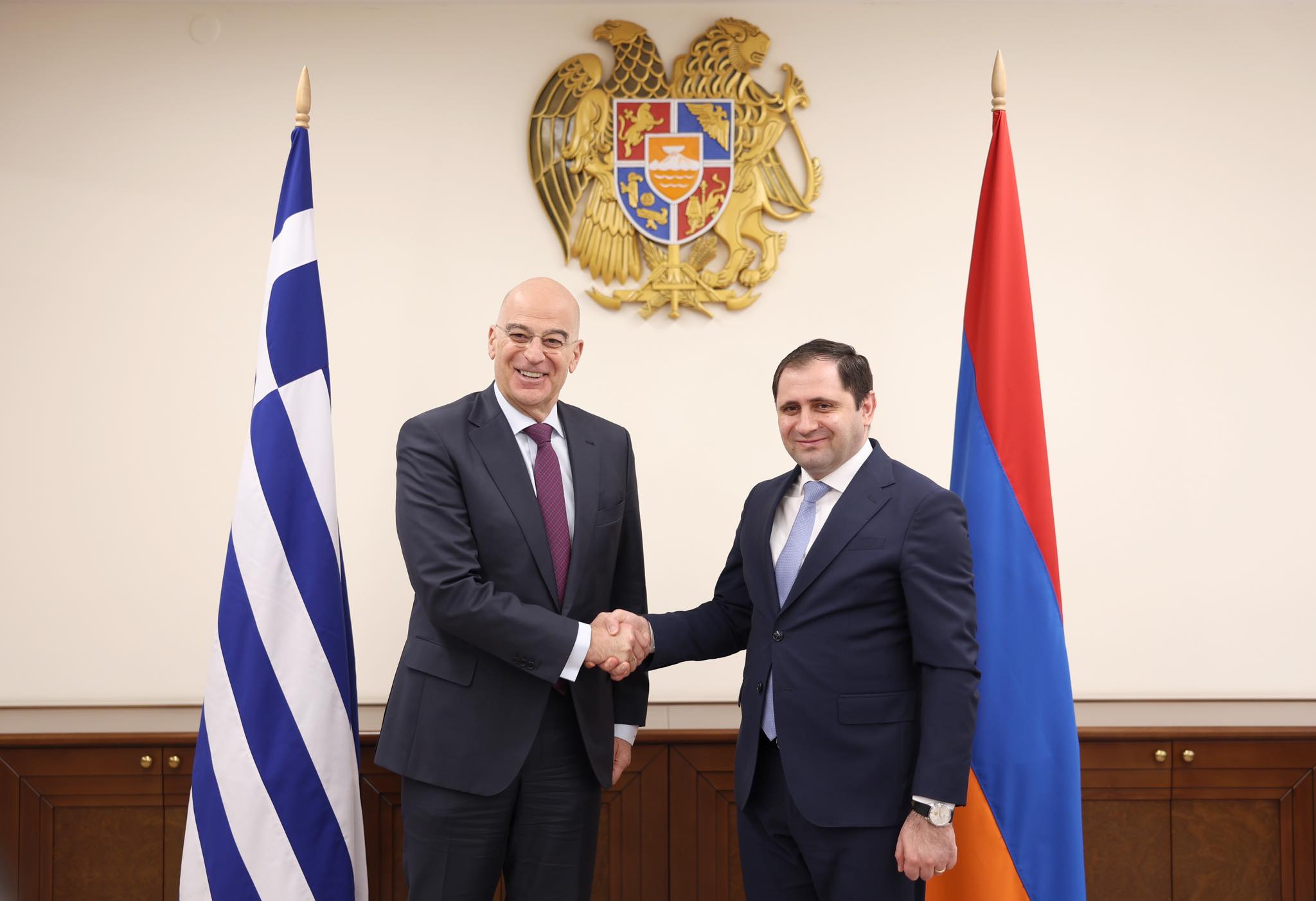Սուրեն Պապիկյանը Հունաստանի Անկախության օրվա կապակցությամբ շնորհավորել է իր հույն պաշտոնակցին