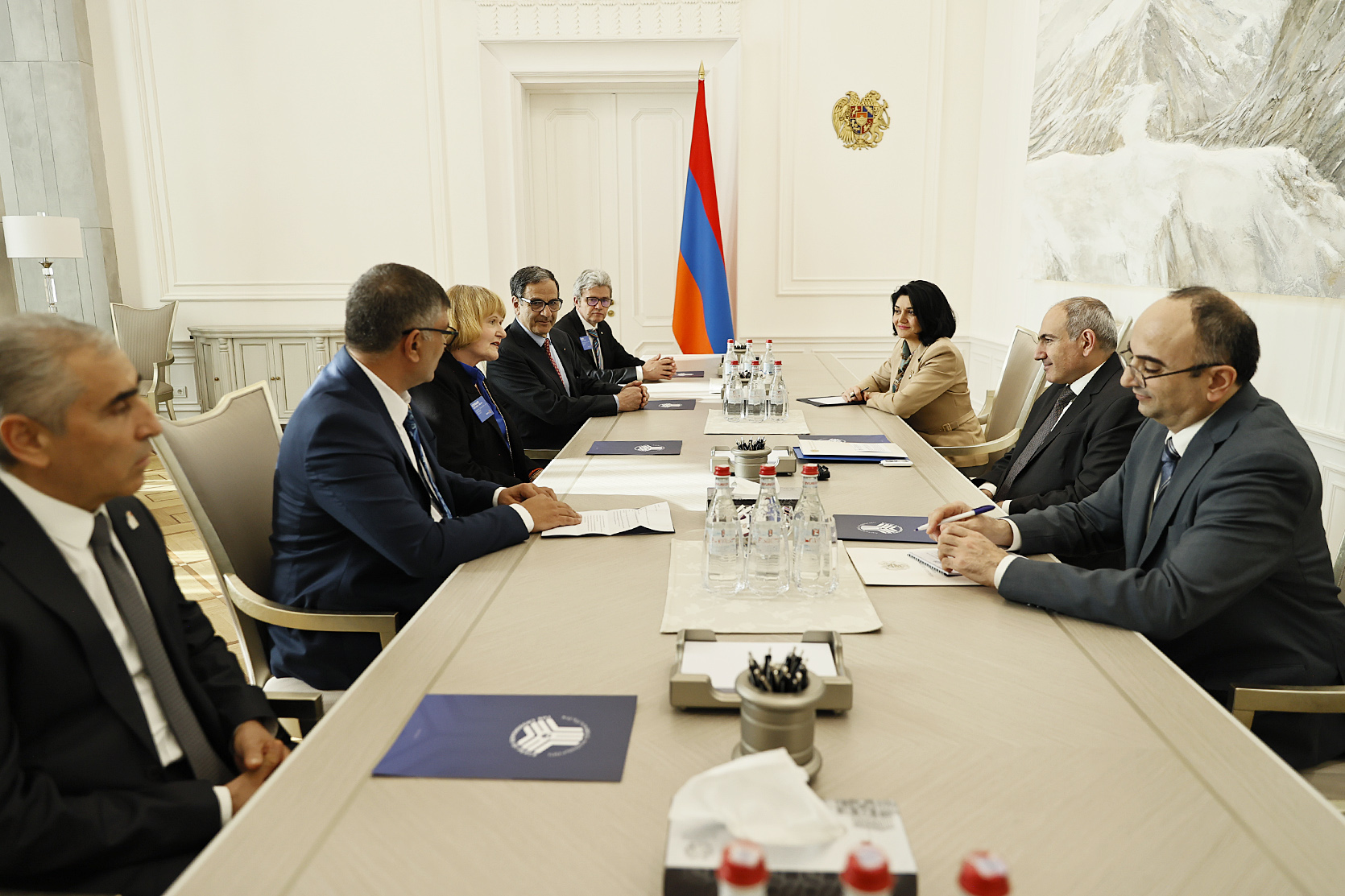 Վարչապետն ընդունել է Rotary International կազմակերպության նախագահին