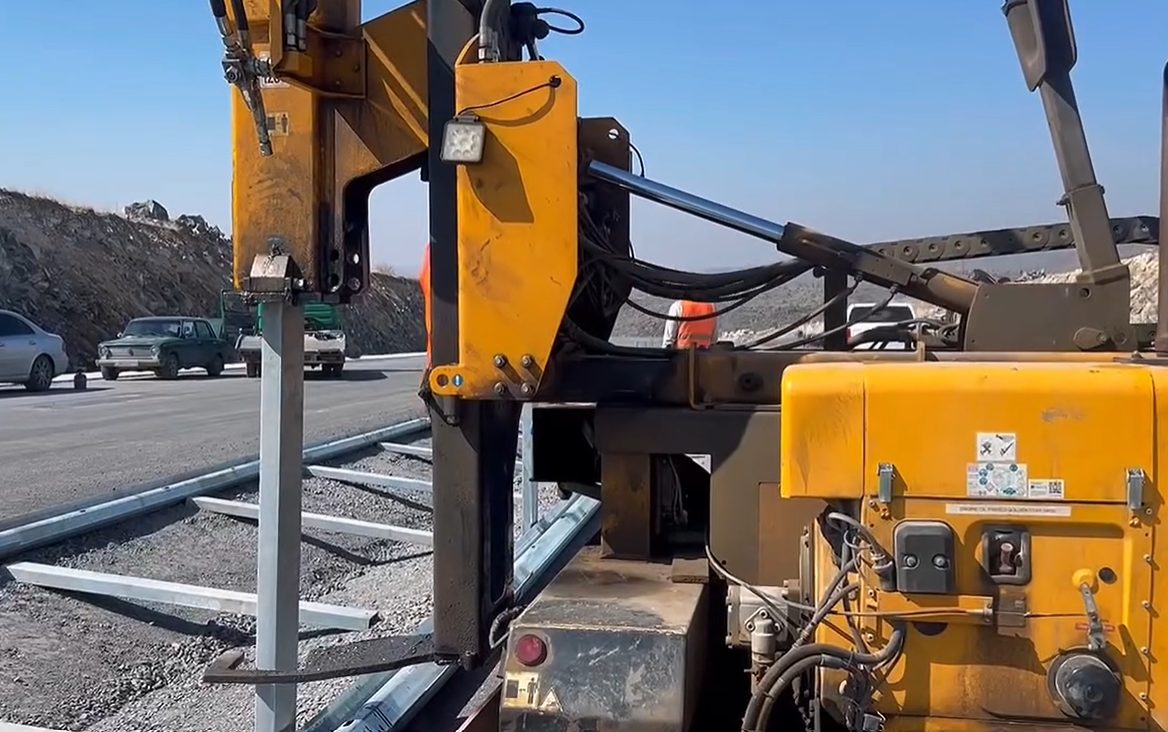 Ագարակի հնագիտական վայրը շրջանցող մոտ 8կմ ճանապարհահատվածում կատարվում են աշխատանքներ