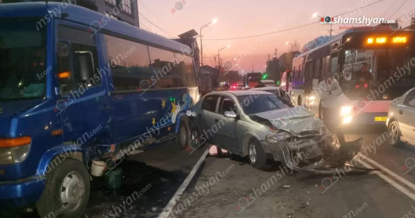 Շղթայական ավտովթար՝ Երևանում․ իրար են բախվել 5 ավտոմեքենա