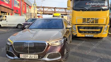 Արտաշատի խճուղու մոտ բախվել են «Maybach»-ն ու «Volvo» բեռնատարը