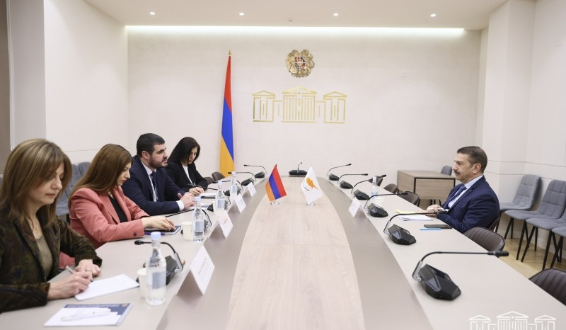 Արման Եղոյանն ընդունել է Հայաստանում Կիպրոսի դեսպանին