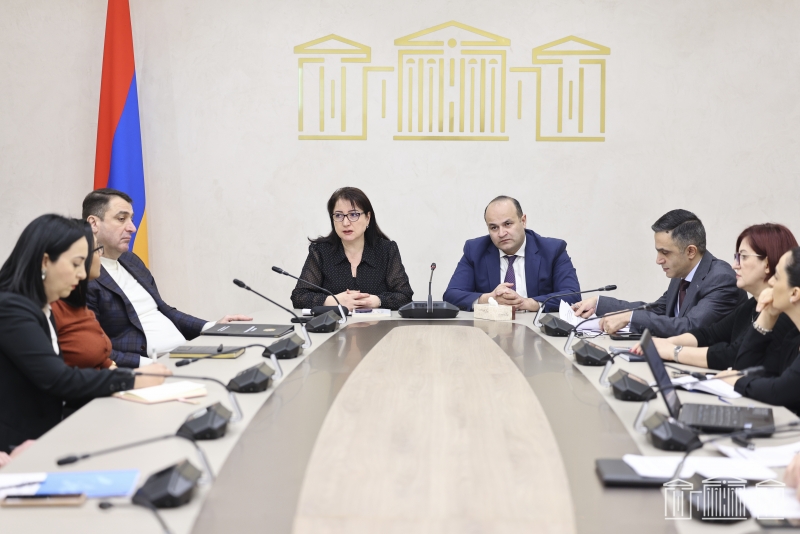 Քննարկվել է աշխատաժամանակի կրճատման վերաբերյալ օրենսդրական նախաձեռնությունը