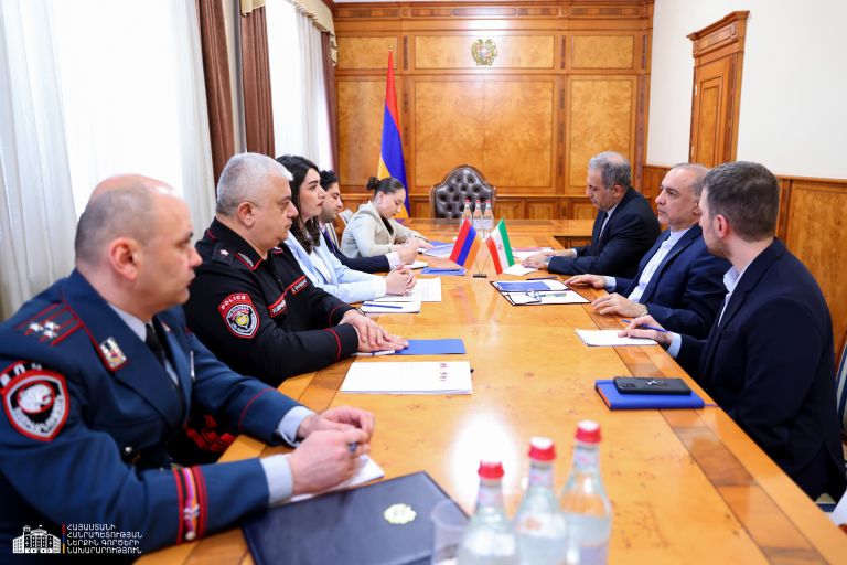 ՆԳ նախարարն ընդունել է Իրանի դեսպանին