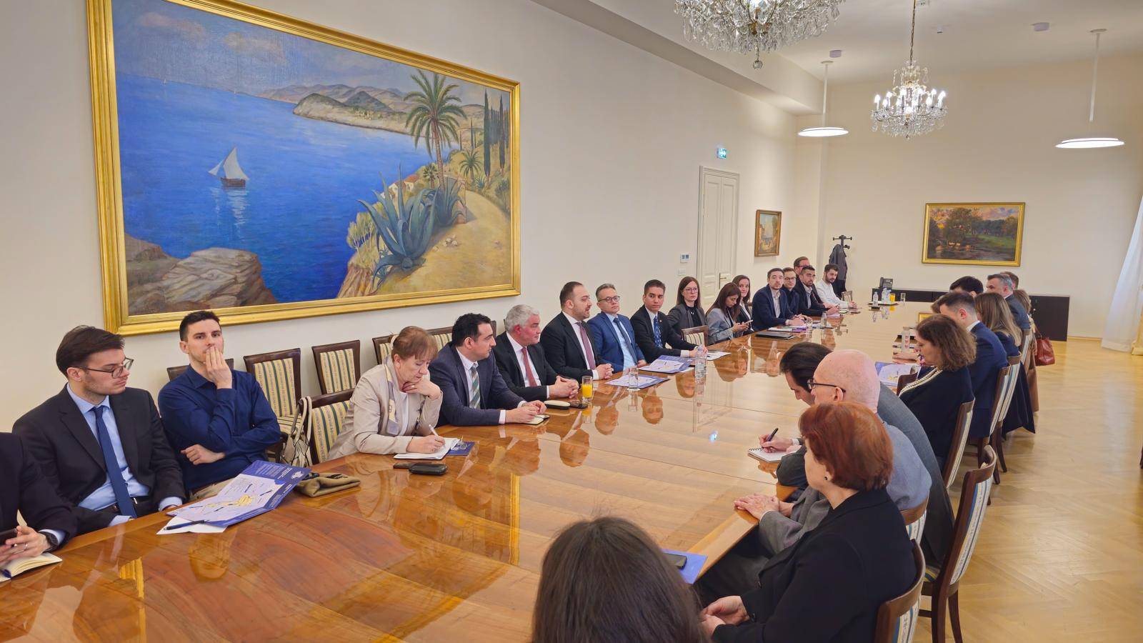 Դավիթ Կարապետյանը հանդիպում է ունեցել Խորվաթիայի ԱԳՆ ներկայացուցիչների և դիվանագիտական ակադեմիայի ուսանողների հետ