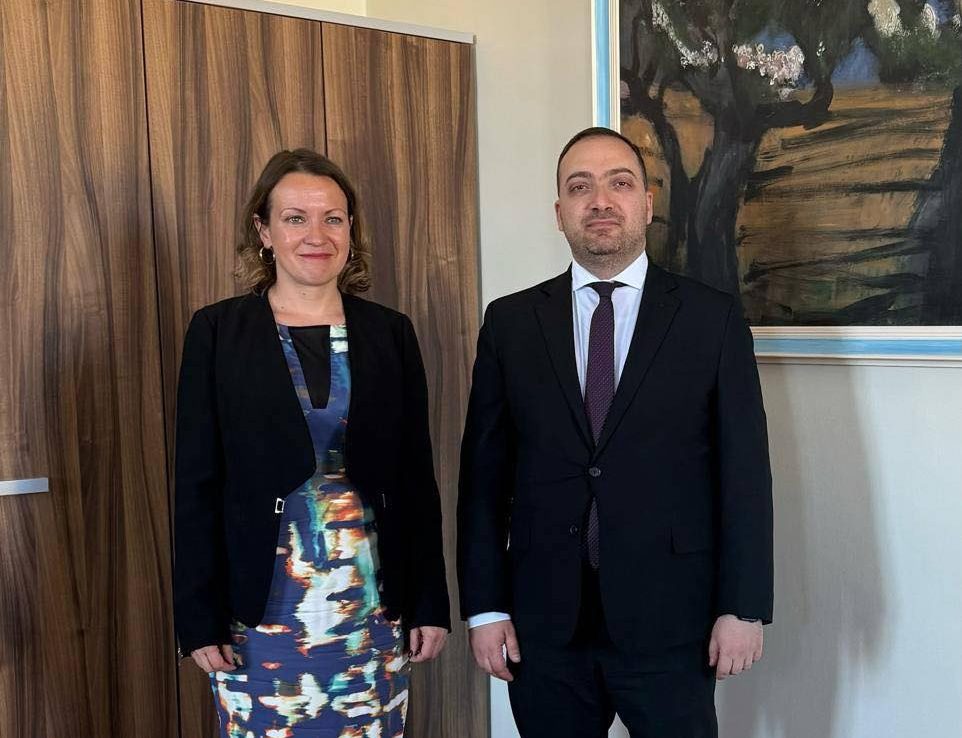 ՀՀ ԱԳՆ գլխավոր քարտուղարը հանդիպել է Չեխիայի ԱԳՆ դիվանագիտական ակադեմիայի տնօրենի հետ