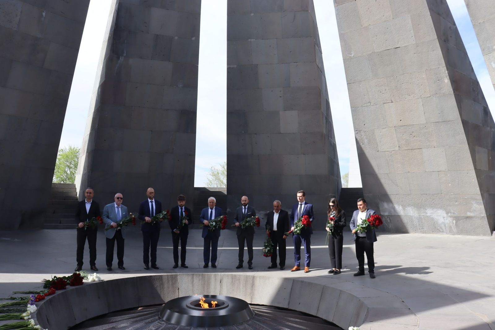 Ֆրանսիայի Մեյզիոյի քաղաքապետն այցելել է Հայոց ցեղասպանության հուշահամալիր