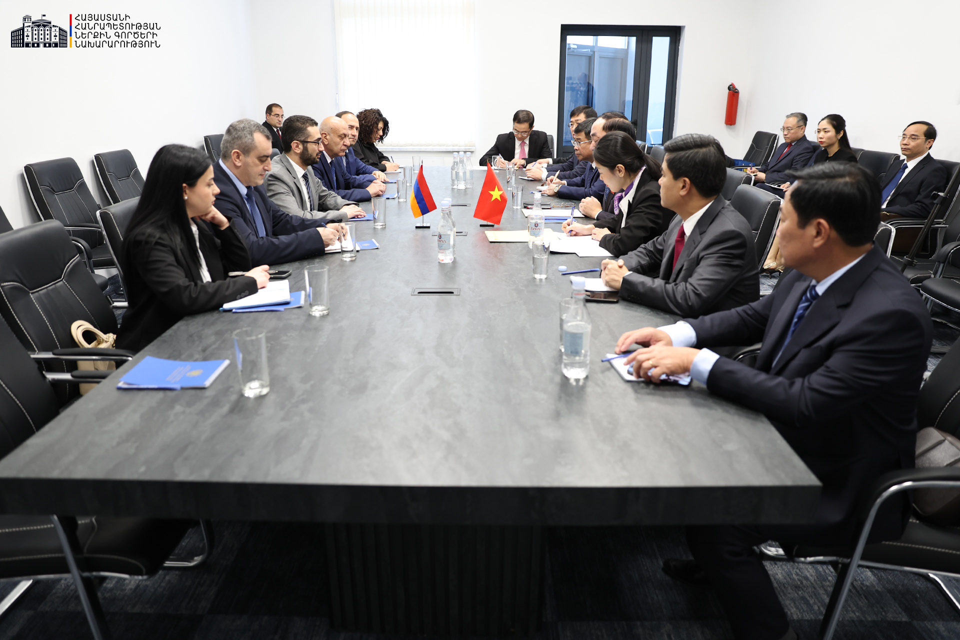 Արմեն Ղազարյանն ընդունել է Վիետնամի հանրային անվտանգության փոխնախարարի գլխավորած պատվիրակությանը