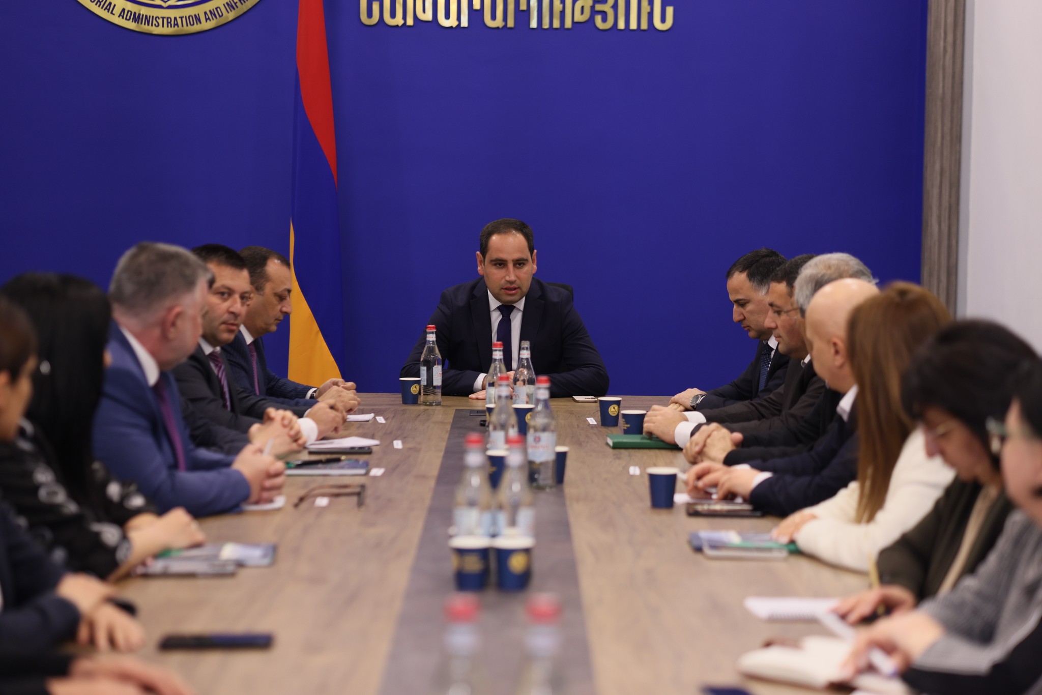 ՏԿԵ նախարարը «Ճանապարհային դեպարտամենտ» հիմնադրամի աշխատակազմին է ներկայացրել նորանշանակ ղեկավարին