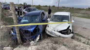 Արարատում բախվել են «Nissan Tiida»-ն և «Nissan Rogue»-ը․ կա 9 տուժած