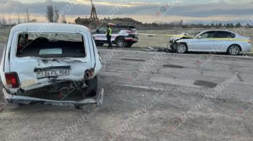 Մարտունի-Վարդենիս ավտոճանապարհին բախվել են «BMW»-ն ու «Նիվա»-ն․ կան վիրավnրներ