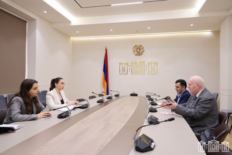 Խորհրդարանում հյուրընկալվել է Կասպյան քաղաքականությունների կենտրոնի Միացյալ Թագավորության գլխավոր խորհրդական Դեյվիդ Մորանը