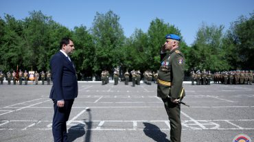 Սուրեն Պապիկյանը բարձրաստիճան մի շարք զինվորականների ուղեկցությամբ այցելել է ՊՆ խաղաղապահ ուժերի բրիգադ