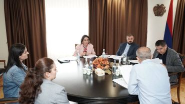 ՀՀ էկոնոմիկայի նախարարը լսել է մի խումբ քաղաքացիների առաջարկներն ու մտահոգությունները և համապատասխան հանձնարարականներ է տվել