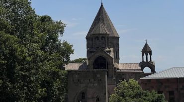 Կատարվել են Մայր Աթոռ Սուրբ Էջմիածնի միաբանների նոր նշանակումներ