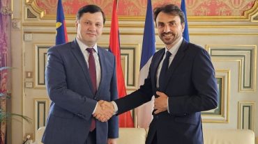 Դեսպան Արման Խաչատրյանը հանդիպումներ է ունեցել Լիոնի քաղաքապետի և Օվերն-Ռոն-Ալպ ռեգիոնի նախագահի հետ