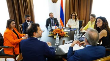 Գևորգ Պապոյանն ընդունել է Իսպանիայի դեսպանին