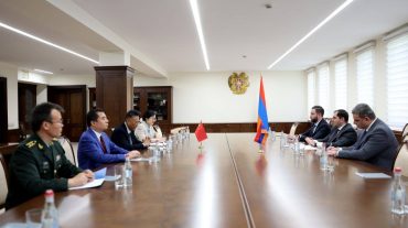 Պապիկյանն ու Չինաստանի դեսպանը քննարկել են պաշտպանության ոլորտում Հայաստան-Չինաստան համագործակցությունը