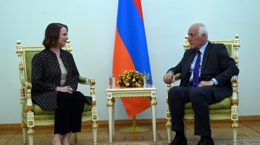 Նախագահ Վահագն Խաչատուրյանին իր հավատարմագրերն է հանձնել Հայաստանում Իռլանդիայի նորանշանակ դեսպանը