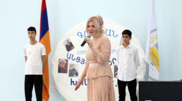 «Փորձեք լսել մեծերին, բայց նաև լսելի դարձնել ձեր ցանկությունները». Արաքսիա Սվաջյանը շնորհավորել է շրջանավարտներին