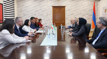 Քննարկվել են Հայաստանում իրանագիտության զարգացմանը վերաբերող հարցեր