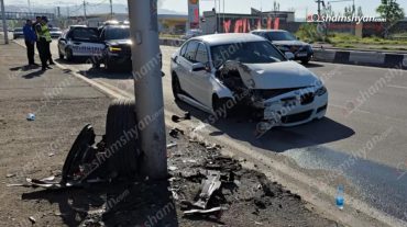 Երևանում Ուկրաինայի քաղաքացին «BMW»-ով բախվել է երկաթե էլեկտրասյանը․ նա շտապում էր օդանավակայան, որպեսզի կանխի ընկերուհու մեկնումը երկրից