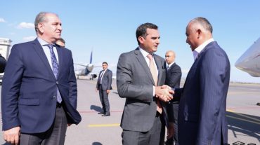 Հայաստան է ժամանել Ղրղզական Հանրապետության Ժոգորկու Քենեշի նախագահը
