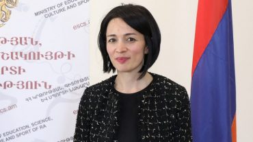 ԿԳՄՍ նախարարն այցելել է Մերձավանի և Մխչյանի դպրոցներ