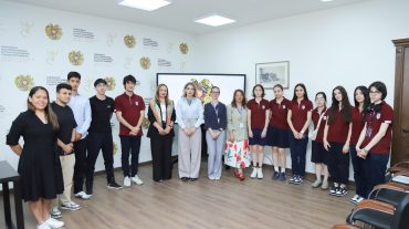 Աշակերտների հետ հանդիպմանը Սրբուհի Գալյանը խոսել է կոռուպցիայի դեմ պայքարի մասին
