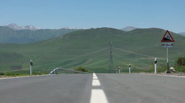 Հունիսի 8֊ի դրությամբ ՀՀ պետական բյուջեի ֆինանսավորմամբ ասֆալտապատվել է 52 կմ ճանապարհ. ՏԿԵ նախարար
