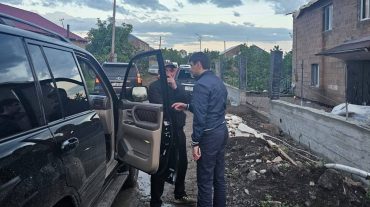 Ժամը 21։00-ի դրությամբ՝ Արագածոտնի մարզում վնասվել են 43 շենք-շինությունների տանիքներ, 22 մարդատար, 3 բեռնատար ավտոմեքենաներ