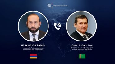 Արարատ Միրզոյանը հեռախոսազրույց է ունեցել Թուրքմենստանի փոխվարչապետ, ԱԳ նախարար Ռաշիդ Մերեդովի հետ
